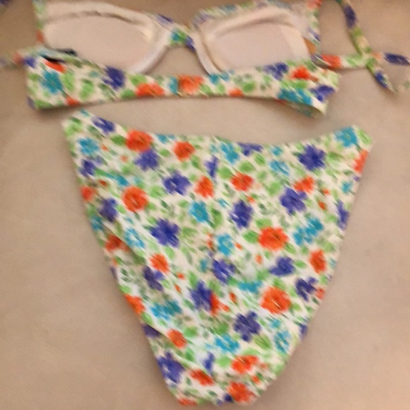 Anne Cole Collection 2 piece bikini 👙. size 8. Removable pads in bra. - Picture 6 of 6